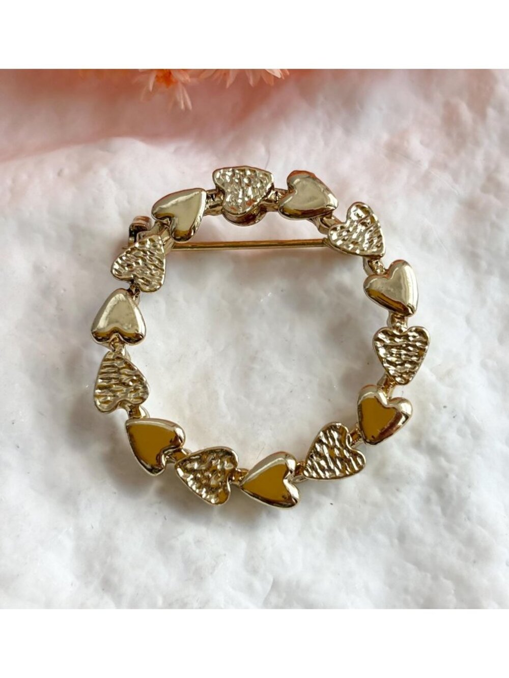 Wreath Shaped Heart Shaped 80's Style Gold Toned Vintage Brooch | Pin